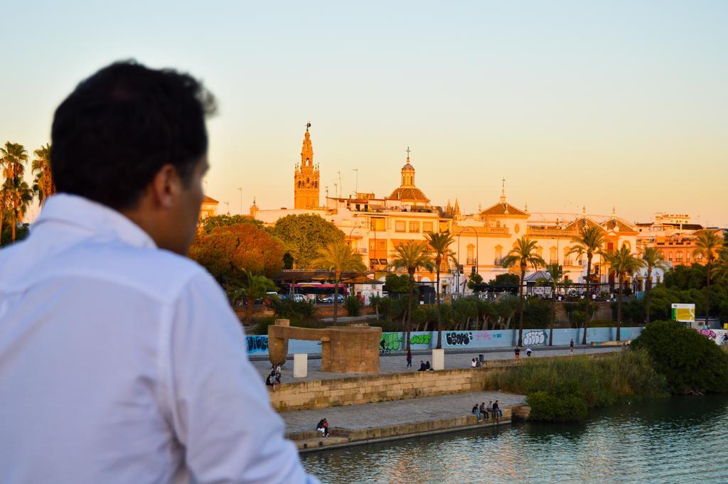 The Zentral Arenal Suites Sevilla Exterior foto
