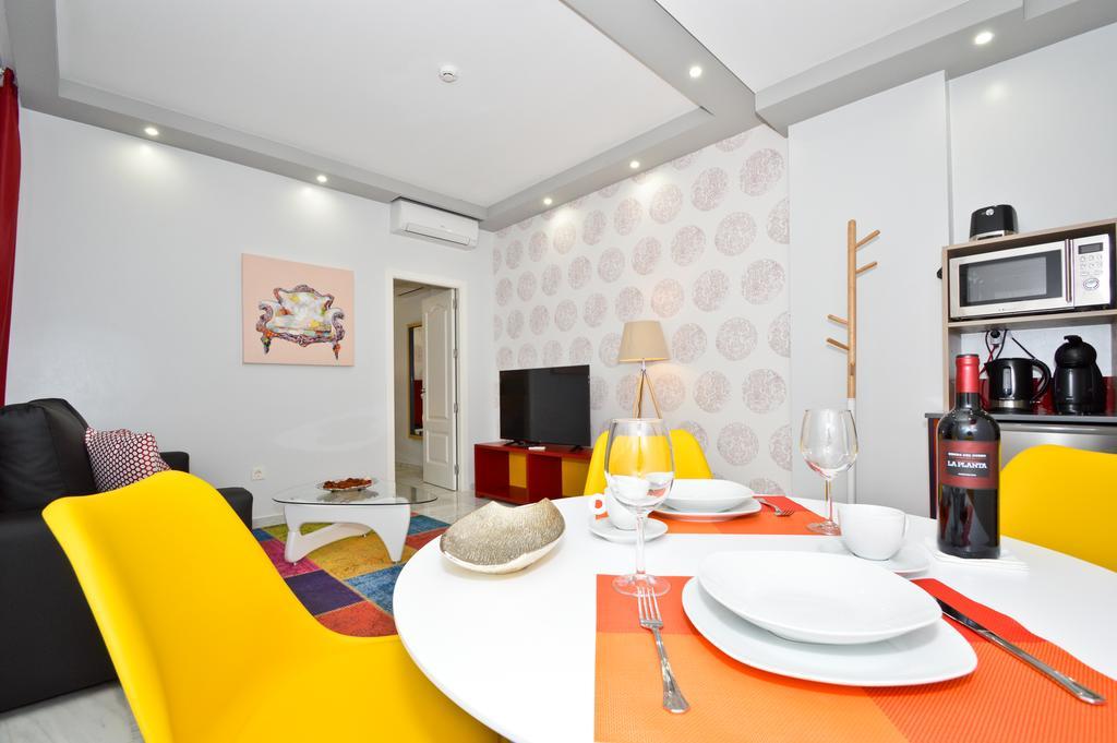 The Zentral Arenal Suites Sevilla Exterior foto